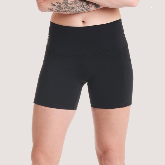 oiselle Pants - NWOT Oiselle Pocket Jogger Shorts & Notebook